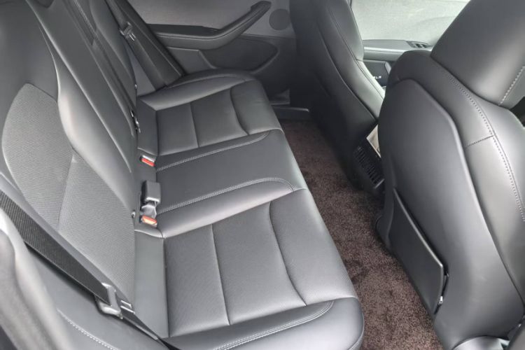 Used Tesla Model 3 2023 Rear-Wheel-Drive Version Interior 4