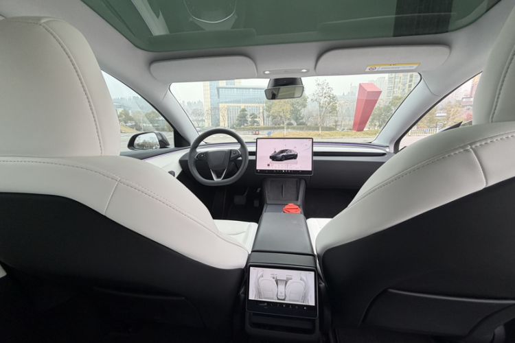 Used Tesla Model 3 2023 Rear-Wheel-Drive Version Interior 4