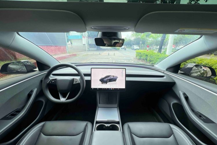 Used Tesla Model 3 2023 Rear-Wheel-Drive Version Interior 4