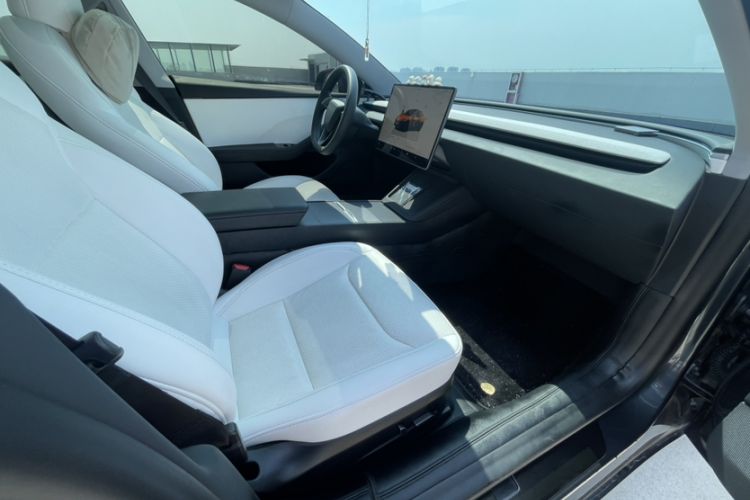 Used Tesla Model 3 2023 Rear-Wheel-Drive Version Interior 5