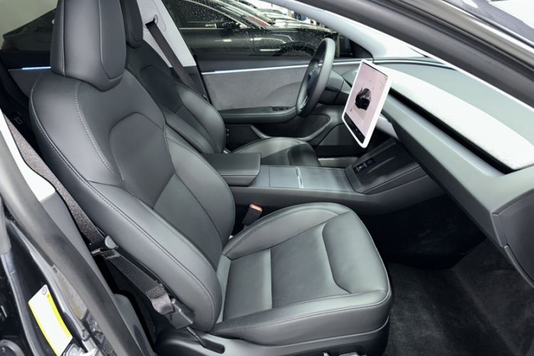 Used Tesla Model 3 2023 Rear-Wheel-Drive Version Interior 5