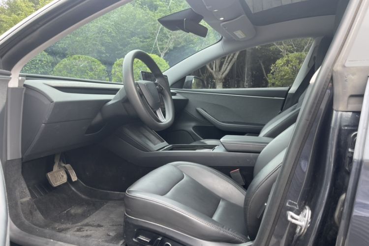 Used Tesla Model 3 2023 Rear-Wheel-Drive Version Interior 5