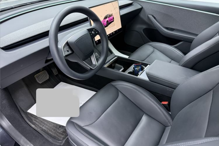 Used Tesla Model 3 2023 Rear-Wheel-Drive Version Interior 6