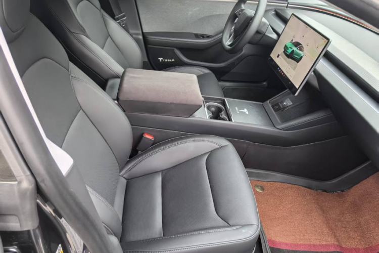 Used Tesla Model 3 2023 Rear-Wheel-Drive Version Interior 6