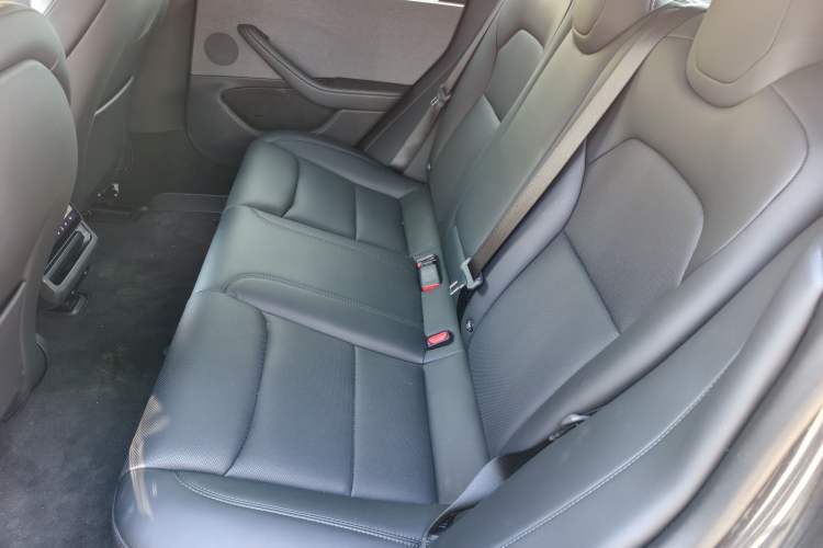 Used Tesla Model 3 2023 Rear-Wheel-Drive Version Interior 6
