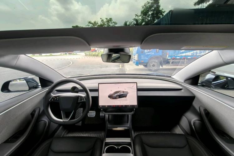 Used Tesla Model 3 2023 Rear-Wheel-Drive Version Interior 6