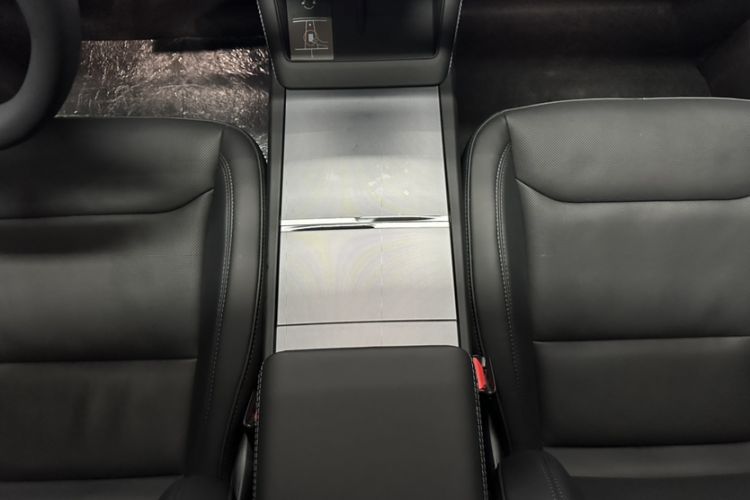 Used Tesla Model 3 2023 Rear-Wheel-Drive Version Interior 7