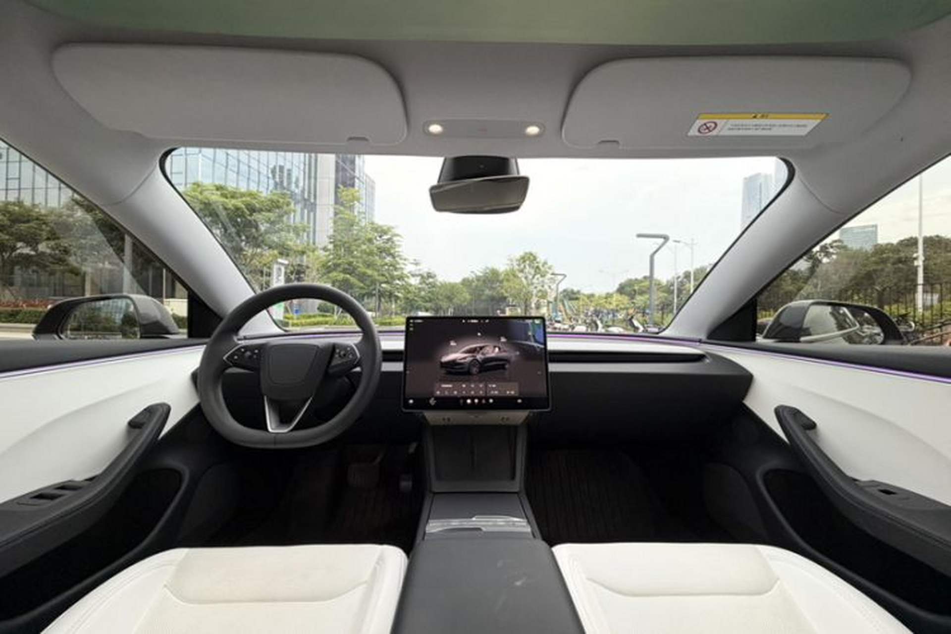 Used Tesla Model 3 2023 Long-Range All-Wheel-Drive Version Interior 8
