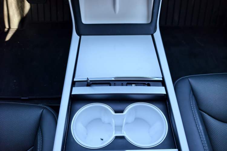 Used Tesla Model 3 2023 Rear-Wheel-Drive Version Interior 8