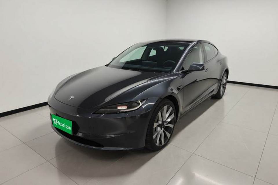 Tesla Model 3 2023