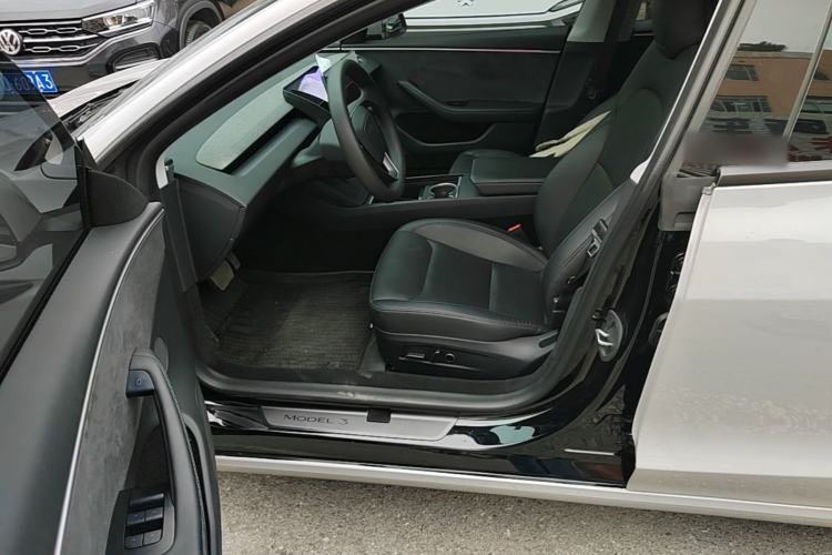 Used Tesla Model 3 2023 Long-Range All-Wheel-Drive Version Left Front Seat