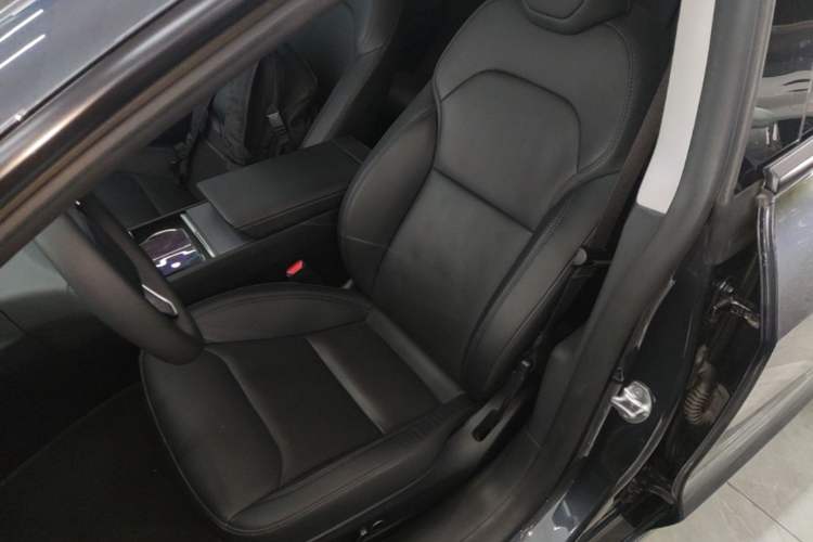 Used Tesla Model 3 2023 Long-Range All-Wheel-Drive Version Left Front Seat