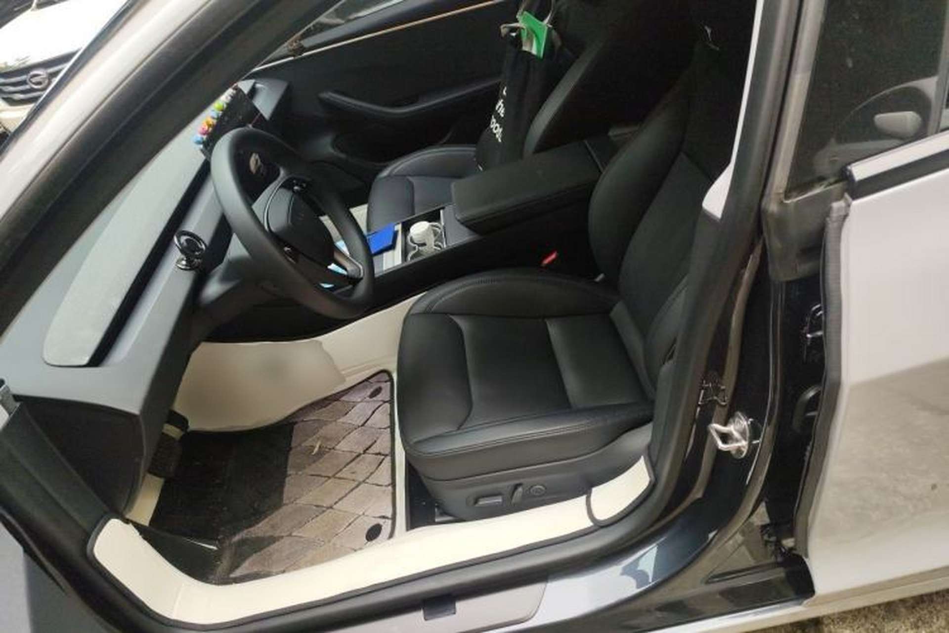 Used Tesla Model 3 2023 Rear-Wheel-Drive Version Left Front Seat