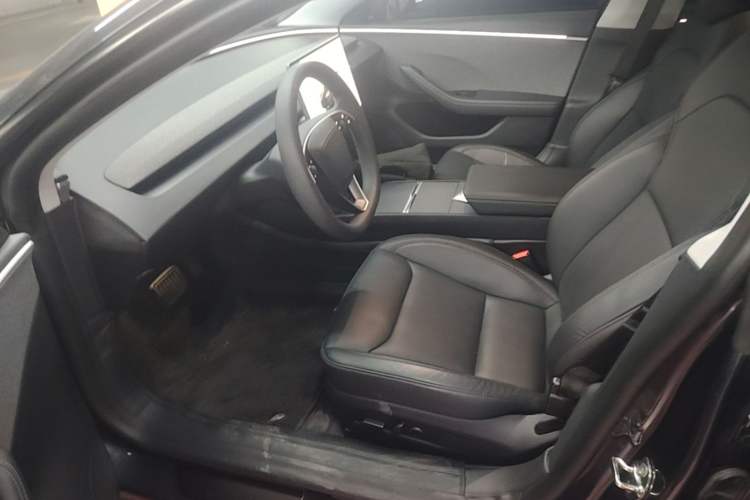 Used Tesla Model 3 2023 Rear-Wheel-Drive Version Left Front Seat