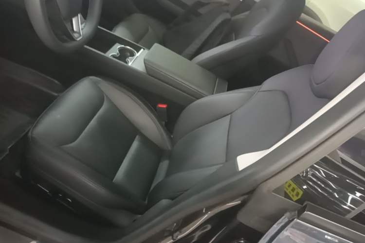 Used Tesla Model 3 2023 Rear-Wheel-Drive Version Left Front Seat