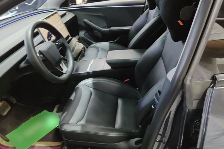 Used Tesla Model 3 2023 Rear-Wheel-Drive Version Left Front Seat