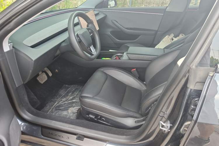 Used Tesla Model 3 2023 Rear-Wheel-Drive Version Left Front Seat