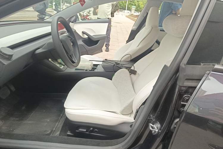 Used Tesla Model 3 2023 Rear-Wheel-Drive Version Left Front Seat