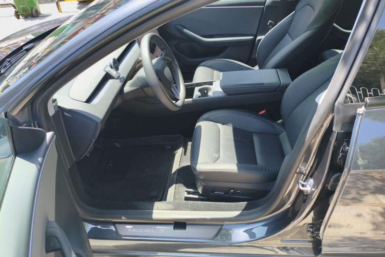 Used Tesla Model 3 2023 Rear-Wheel-Drive Version Left Front Seat