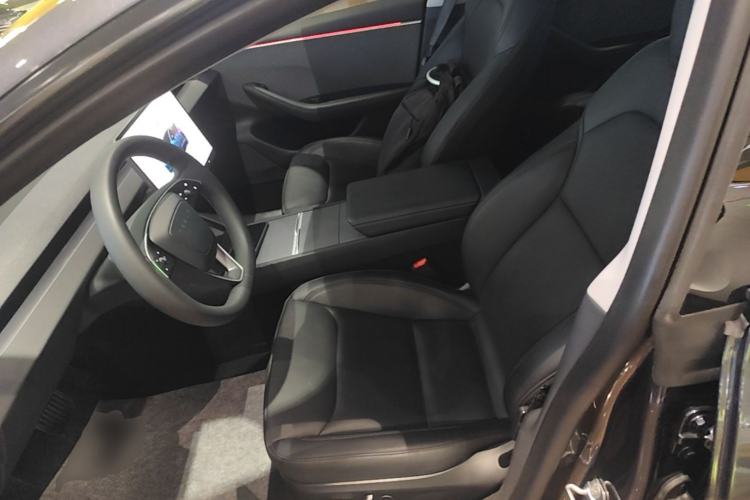 Used Tesla Model 3 2023 Rear-Wheel-Drive Version Left Front Seat