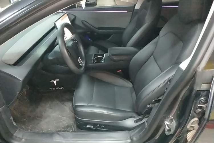 Used Tesla Model 3 2023 Rear-Wheel-Drive Version Left Front Seat