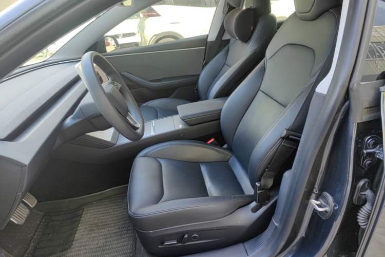Used Tesla Model 3 2023 Rear-Wheel-Drive Version Left Front Seat