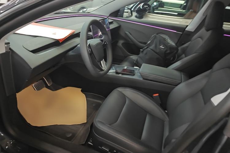 Used Tesla Model 3 2023 Rear-Wheel-Drive Version Left Front Seat