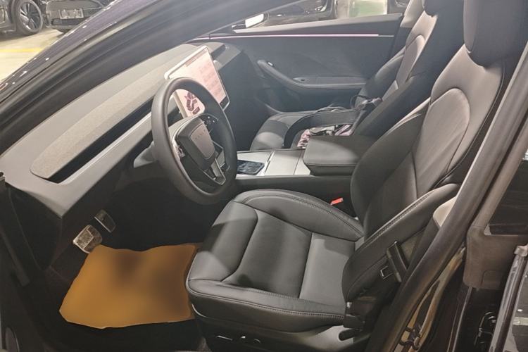 Used Tesla Model 3 2023 Long-Range All-Wheel-Drive Version Left Front Seat