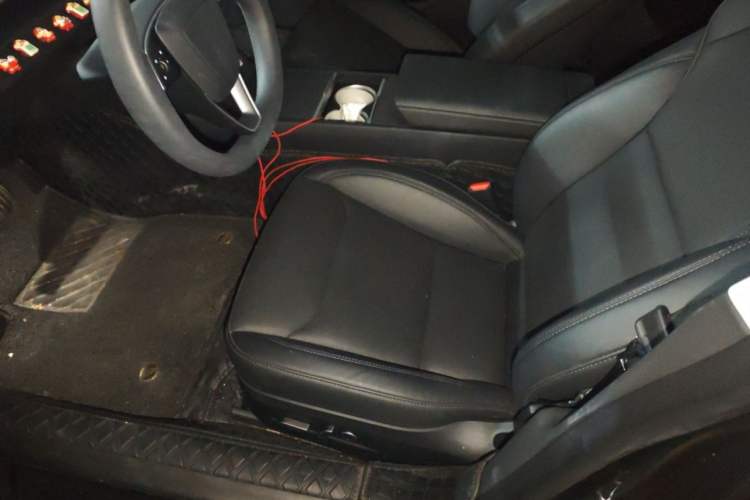 Used Tesla Model 3 2023 Rear-Wheel-Drive Version Left Front Seat