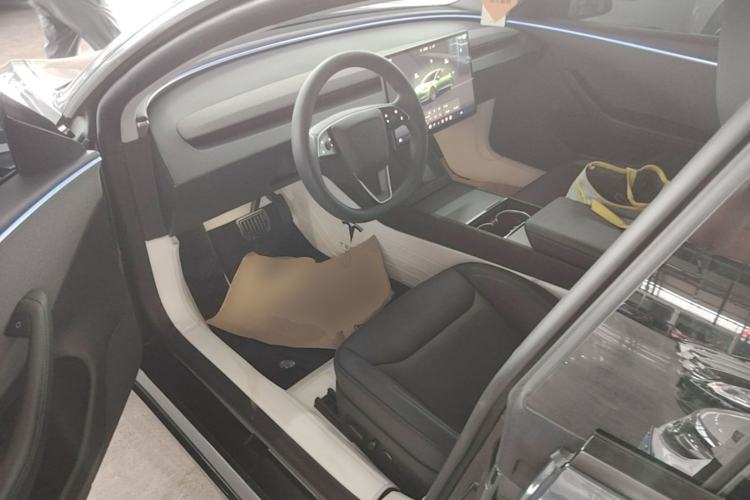 Used Tesla Model 3 2023 Rear-Wheel-Drive Version Left Front Seat