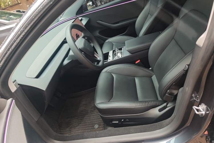 Used Tesla Model 3 2023 Rear-Wheel-Drive Version Left Front Seat