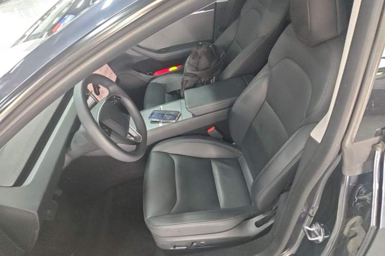 Used Tesla Model 3 2023 Rear-Wheel-Drive Version Left Front Seat