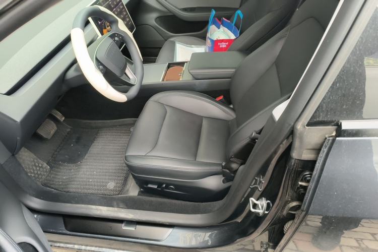 Used Tesla Model 3 2023 Rear-Wheel-Drive Version Left Front Seat