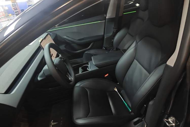 Used Tesla Model 3 2023 Rear-Wheel-Drive Version Left Front Seat