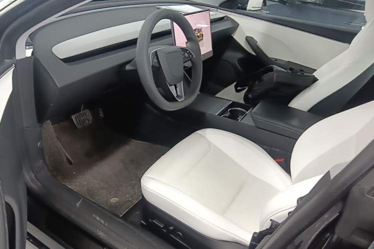 Used Tesla Model 3 2023 Rear-Wheel-Drive Version Left Front Seat