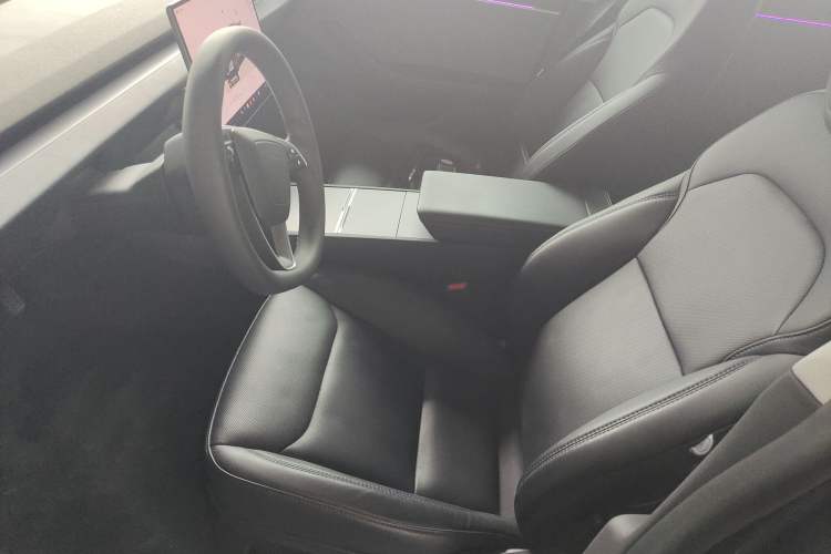 Used Tesla Model 3 2023 Rear-Wheel-Drive Version Left Front Seat