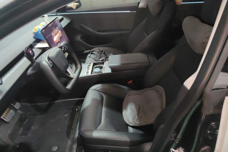 Used Tesla Model 3 2023 Rear-Wheel-Drive Version Left Front Seat