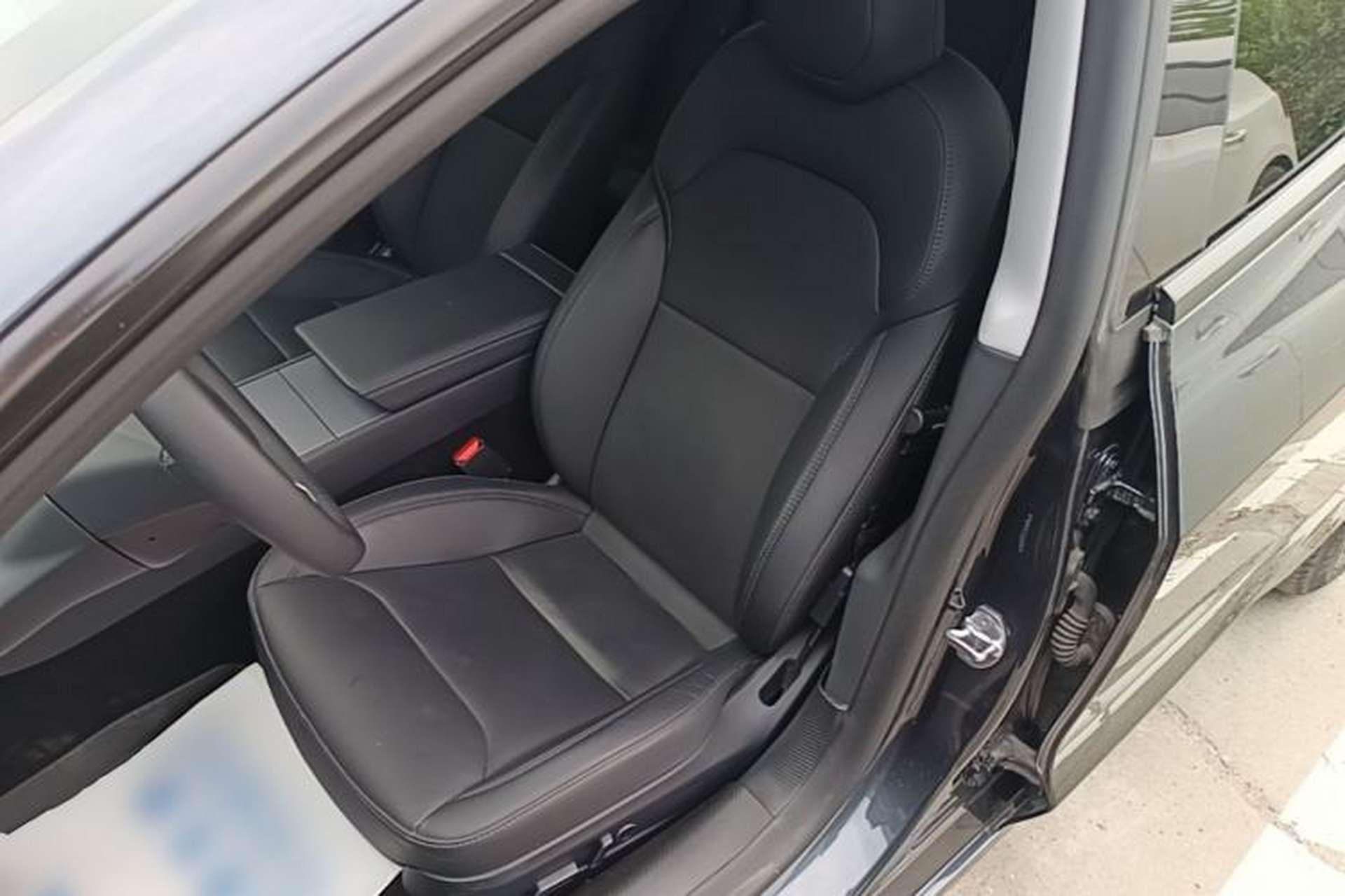 Used Tesla Model 3 2023 Rear-Wheel-Drive Version Left Front Seat
