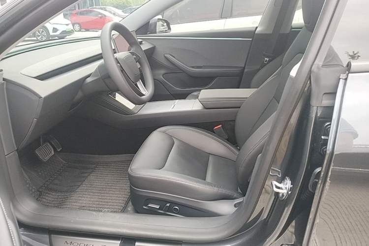 Used Tesla Model 3 2023 Rear-Wheel-Drive Version Left Front Seat