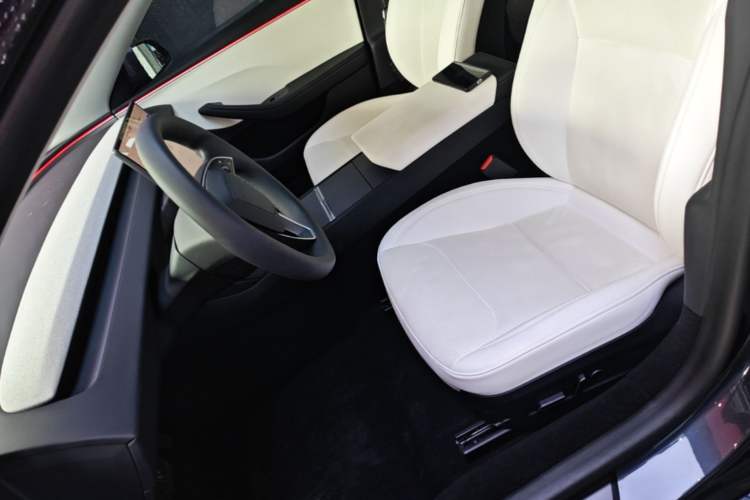 Used Tesla Model 3 2023 Rear-Wheel-Drive Version Left Front Seat