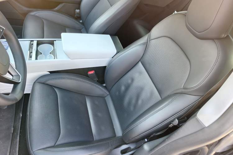 Used Tesla Model 3 2023 Rear-Wheel-Drive Version Left Front Seat