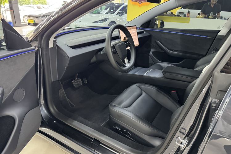 Used Tesla Model 3 2023 Long-Range All-Wheel-Drive Version Left Front Seat
