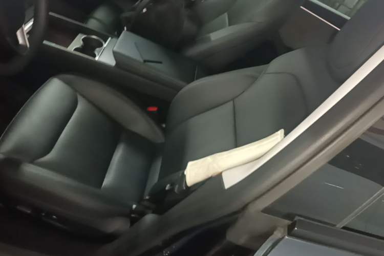 Used Tesla Model 3 2023 Rear-Wheel-Drive Version Left Front Seat