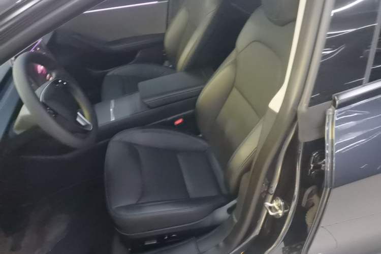 Used Tesla Model 3 2023 Rear-Wheel-Drive Version Left Front Seat