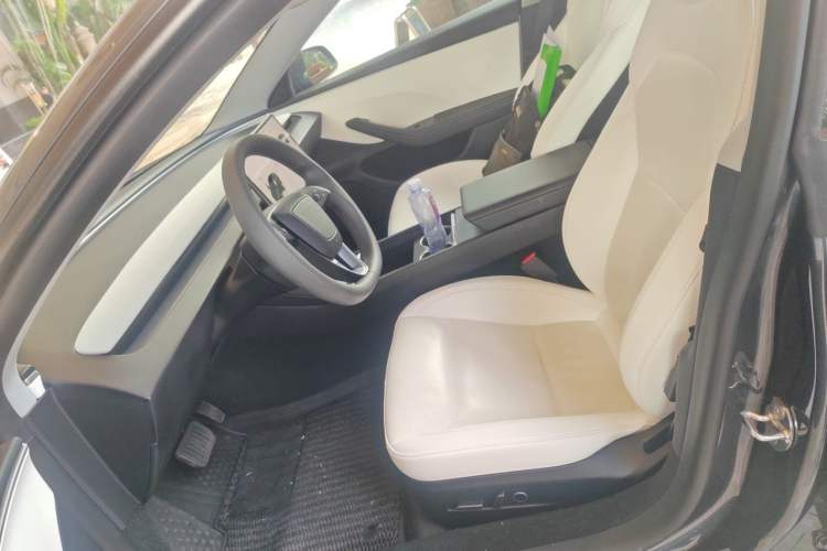 Used Tesla Model 3 2023 Rear-Wheel-Drive Version Left Front Seat