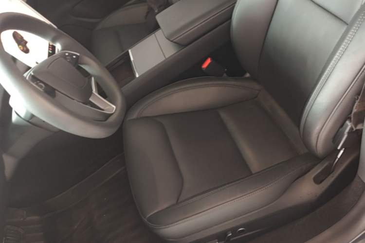 Used Tesla Model 3 2023 Rear-Wheel-Drive Version Left Front Seat