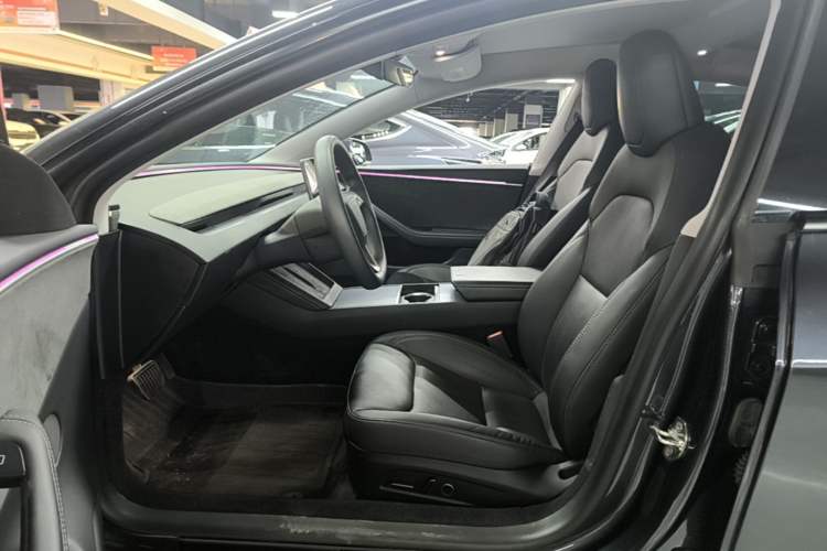 Used Tesla Model 3 2023 Long-Range All-Wheel-Drive Version Left Front Seat