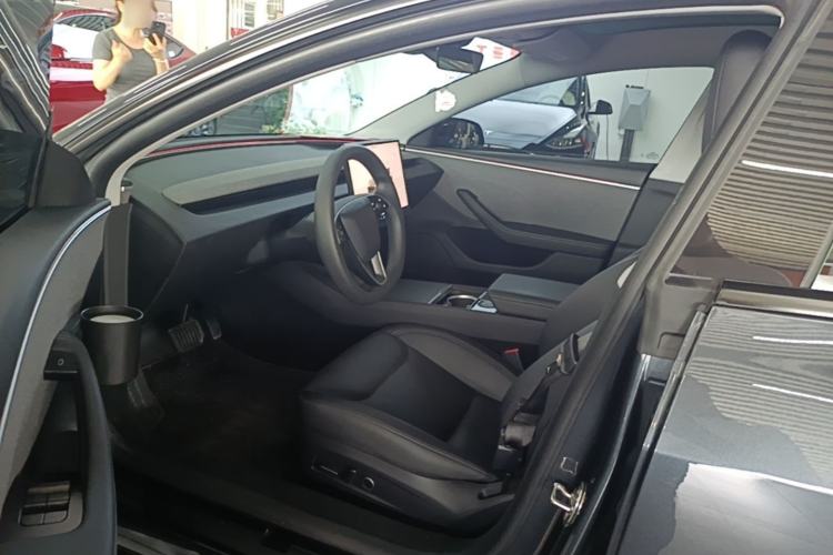 Used Tesla Model 3 2023 Rear-Wheel-Drive Version Left Front Seat
