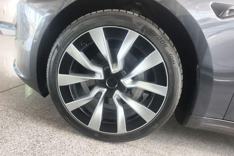 Used Tesla Model 3 2023 Rear-Wheel-Drive Version Left Front Wheel Hub