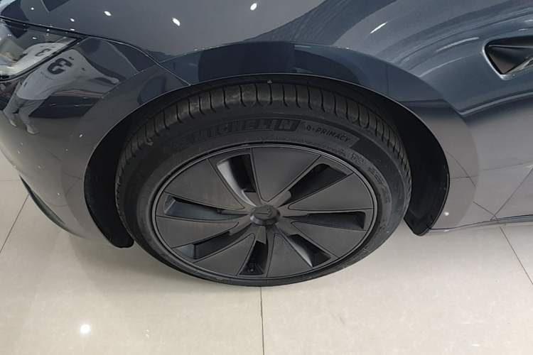Used Tesla Model 3 2023 Rear-Wheel-Drive Version Left Front Wheel Hub